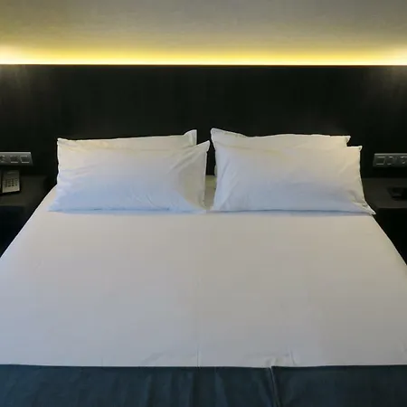 Hg City Suites Barcelona Apartments Exterior photo